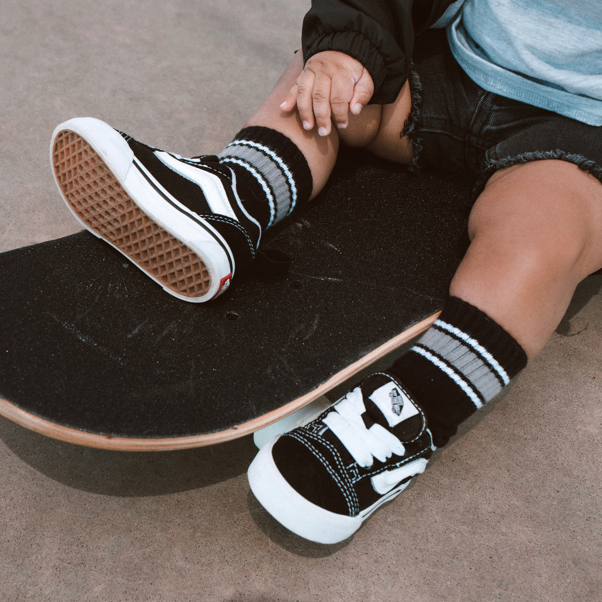 Monochrome Stripe
